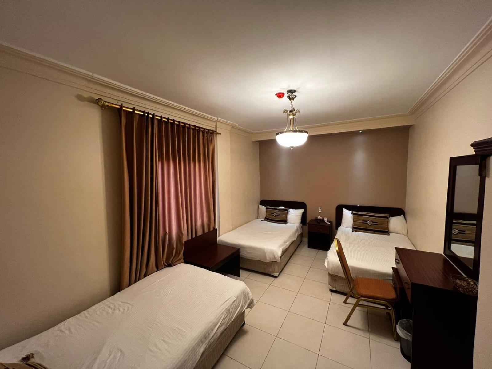 Salome Hotel *